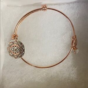 NWOT unwritten rose gold charm bracelet